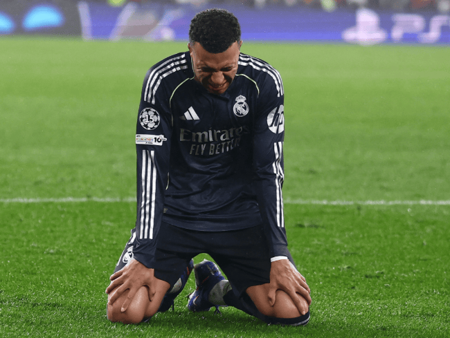 不装了，姆巴佩突爆争议消息！法国队不满，球迷：别耽误世界杯了